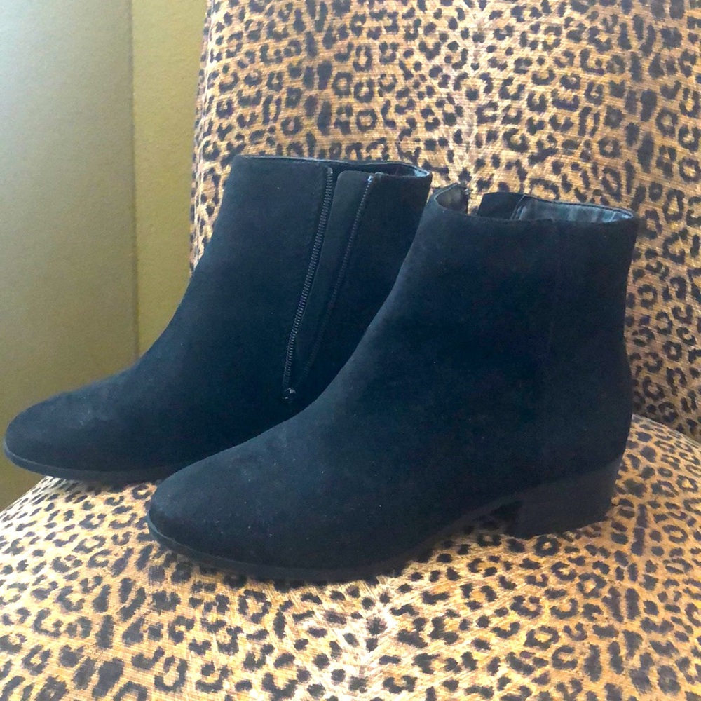 Y-Not Black Suede Booties